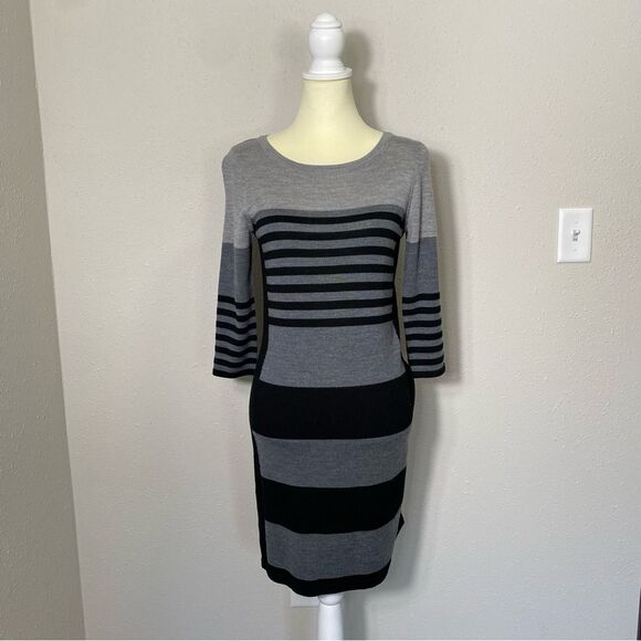 Cynthia Rowley 100% Extra Fine Merino Wool 3/4 Sleeve Sweater Dress Womens Small - Picture 15 of 16